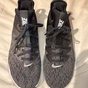 Nike Elite TR Women's Cross Training Shoes - 8
